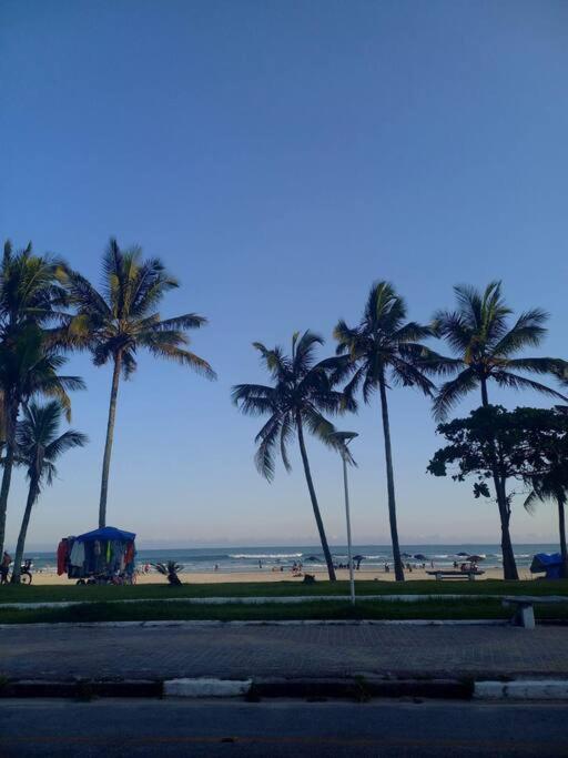 Apartamento 500M Da Praia Enseada, กัวรูจา ภายนอก รูปภาพ